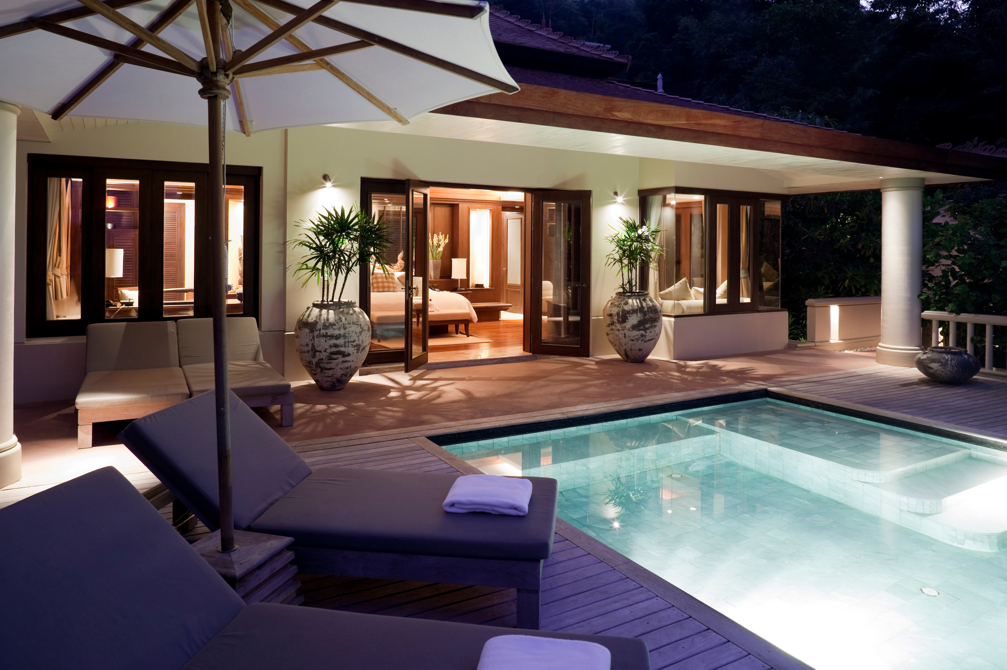 villa swimming pool phuket